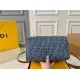 【FENDI  公式旗艦店】フェンディ  ハンドバッグ  当日出荷 好評に付き再入荷！30*20CM  240720