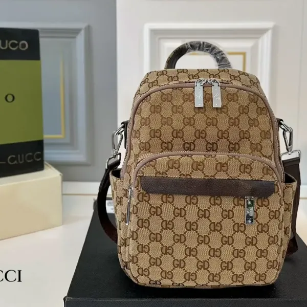 【GUCCI 公式旗艦店】グッチ リュックサック 当日出荷 好評に付き再入荷！22*30CM  240724