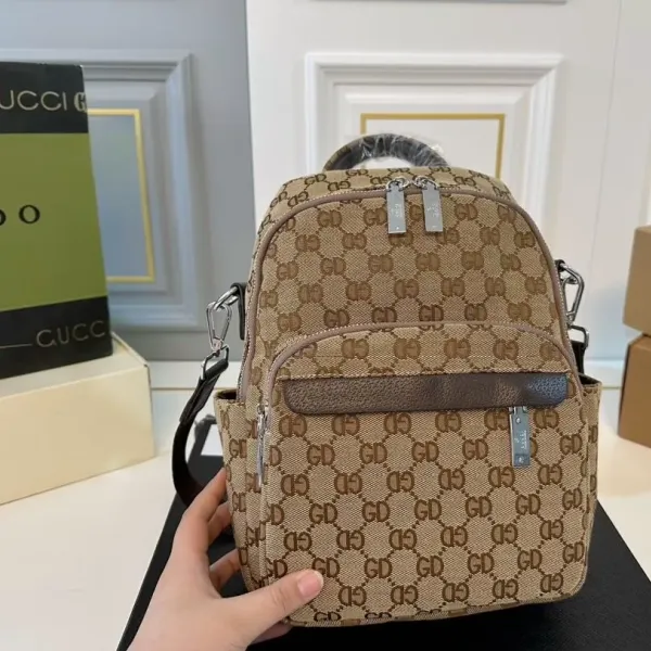 【GUCCI 公式旗艦店】グッチ リュックサック 当日出荷 好評に付き再入荷！22*30CM  240724