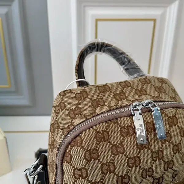 【GUCCI 公式旗艦店】グッチ リュックサック 当日出荷 好評に付き再入荷！22*30CM  240724