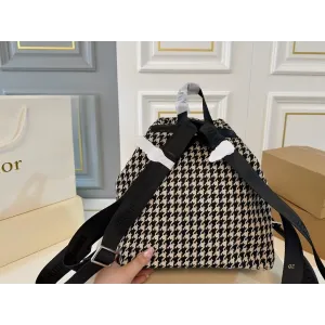 【DIOR公式旗艦店】ディオール リュックサック 当日出荷 好評に付き再入荷！30*32CM 240720