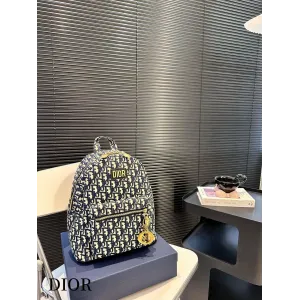 【DIOR公式旗艦店】ディオール リュックサック 当日出荷 好評に付き再入荷！27*32CM 240720