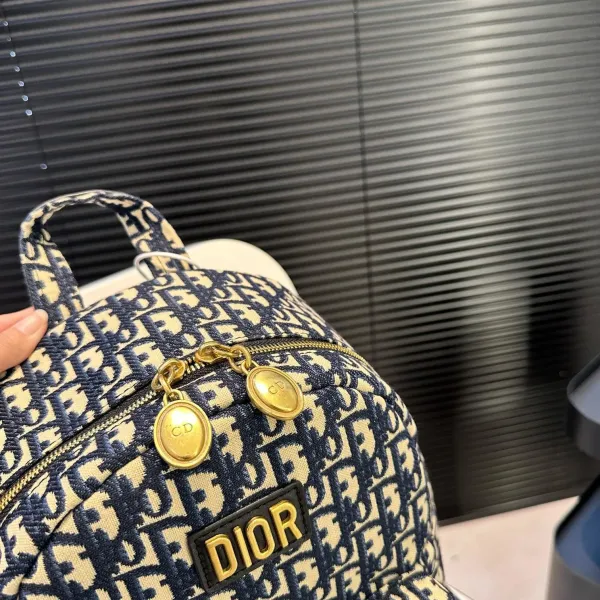 【DIOR公式旗艦店】ディオール リュックサック 当日出荷 好評に付き再入荷！27*32CM 240720