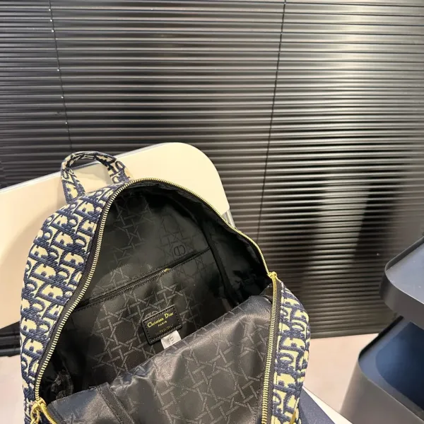【DIOR公式旗艦店】ディオール リュックサック 当日出荷 好評に付き再入荷！27*32CM 240720
