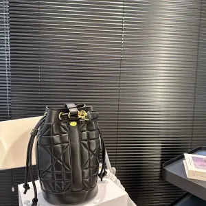 【DIOR公式旗艦店】ディオール リュックサック 当日出荷 好評に付き再入荷！15*24CM 240720