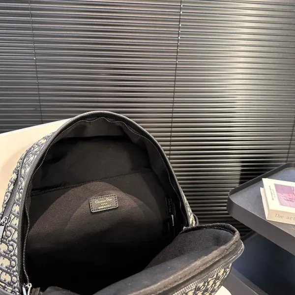 【DIOR公式旗艦店】ディオール リュックサック 当日出荷 好評に付き再入荷！31*40CM 240720