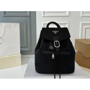 【PRADA  公式 旗艦店】プラダ   リュックサック当日出荷 好評に付き再入荷！27*30CM  240719