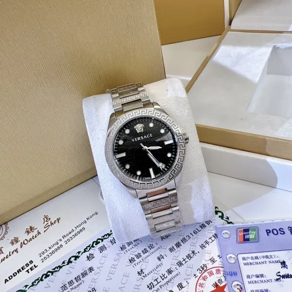 VERSACE  ( ヴェルサーチ)  腕時計 34MM