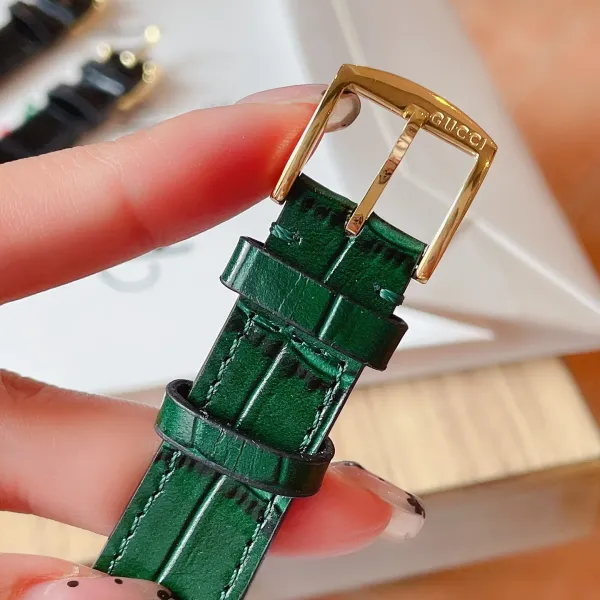 GUCCI(クッチ)  腕時計36MM