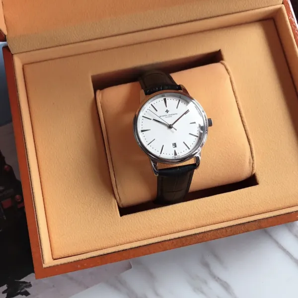 VACHERON  CONSTANTIN (ヴァシュロン・コンスタンタン)  腕時計40MM