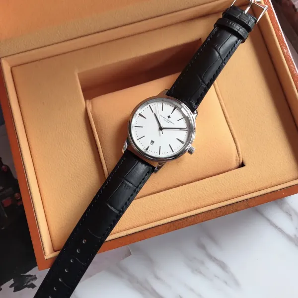VACHERON  CONSTANTIN (ヴァシュロン・コンスタンタン)  腕時計40MM