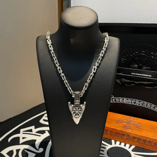 【CHROME HEARTS】ネックレス、新しいネックレス万能シンプルファッションオーナメント 240727