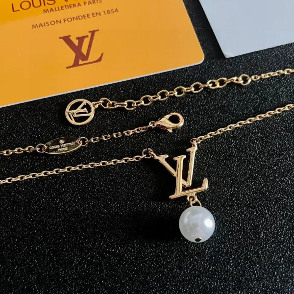LV【LOUIS VUITTON】ネックレス、新しいネックレス万能シンプルファッションオーナメント 250301