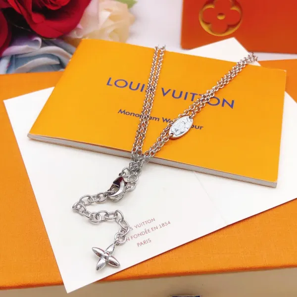 LV【LOUIS VUITTON】ネックレス、新しいネックレス万能シンプルファッションオーナメント 250301