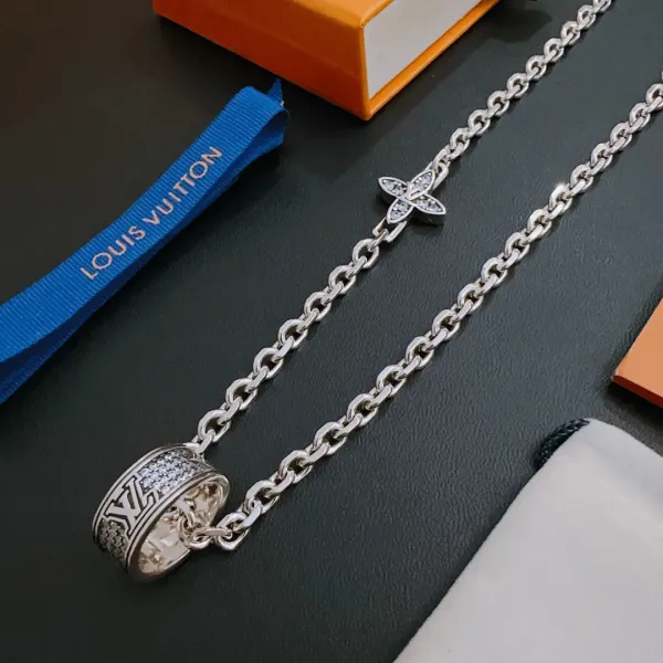 LV 【LOUIS VUITTON】ネックレス、新しいネックレス万能シンプルファッションオーナメント241015