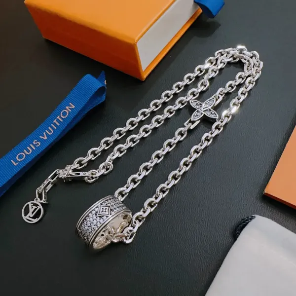 LV 【LOUIS VUITTON】ネックレス、新しいネックレス万能シンプルファッションオーナメント241015