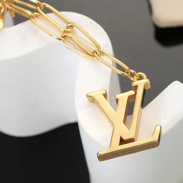 【LOUIS VUITTON】ネックレス、新しいネックレス万能シンプルファッションオーナメント 240813