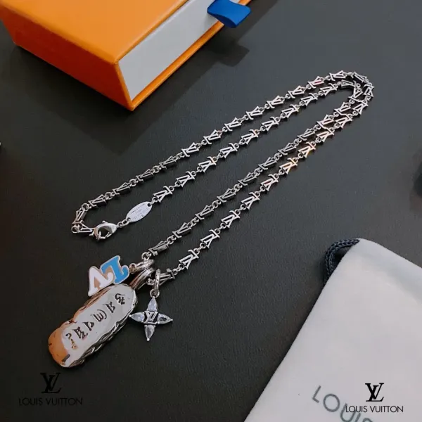 【LOUIS VUITTON】ネックレス、新しいネックレス万能シンプルファッションオーナメント 240728