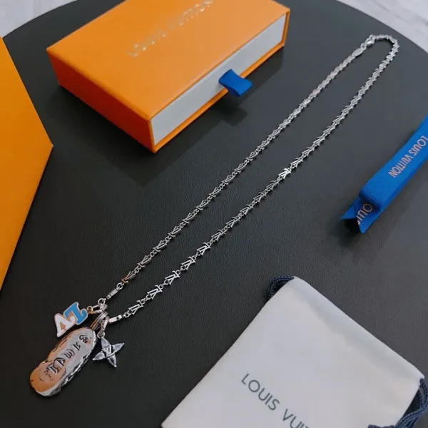 【LOUIS VUITTON】ネックレス、新しいネックレス万能シンプルファッションオーナメント 240728
