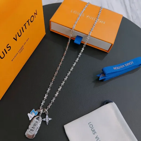 【LOUIS VUITTON】ネックレス、新しいネックレス万能シンプルファッションオーナメント 240728