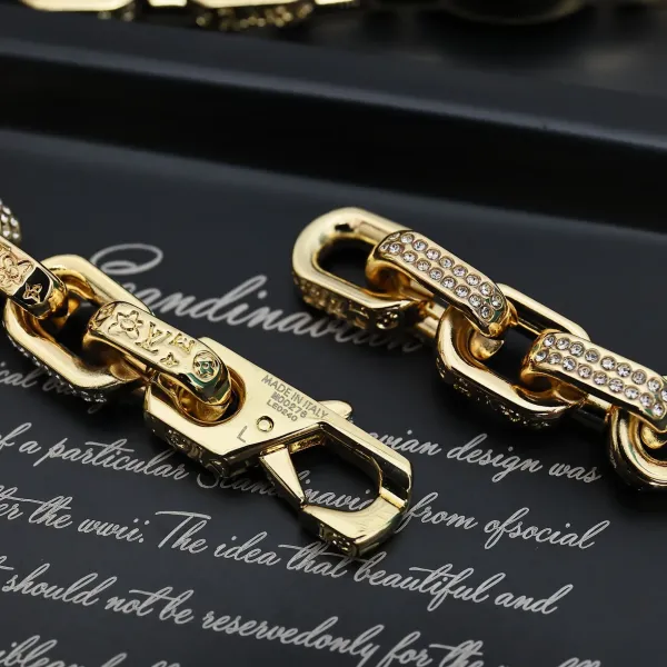【LOUIS VUITTON】ネックレス、新しいネックレス万能シンプルファッションオーナメント 240728