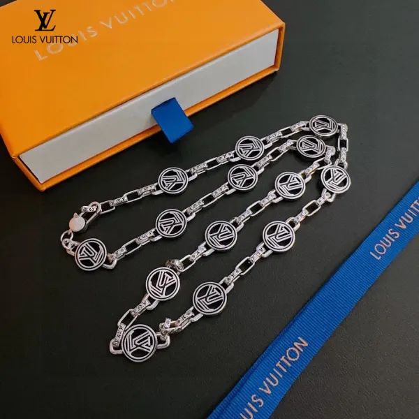 【LOUIS VUITTON】ネックレス、新しいネックレス万能シンプルファッションオーナメント 240728