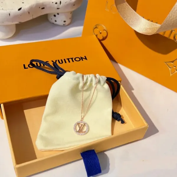 【LOUIS VUITTON】ネックレス、新しいネックレス万能シンプルファッションオーナメント  2472