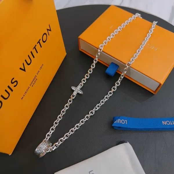 【LOUIS VUITTON】ネックレス、新しいネックレス万能シンプルファッションオーナメント