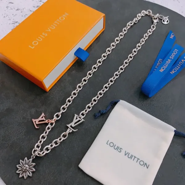 【LOUIS VUITTON 】ネックレス、新しいネックレス万能シンプルファッションオーナメント