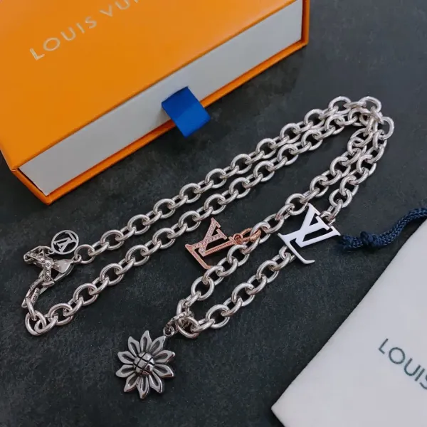 【LOUIS VUITTON 】ネックレス、新しいネックレス万能シンプルファッションオーナメント