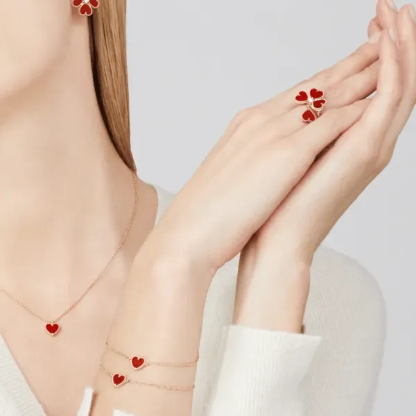 【Vancleef & Arpels】 スウィート アルハンブラ ハート ペンダント