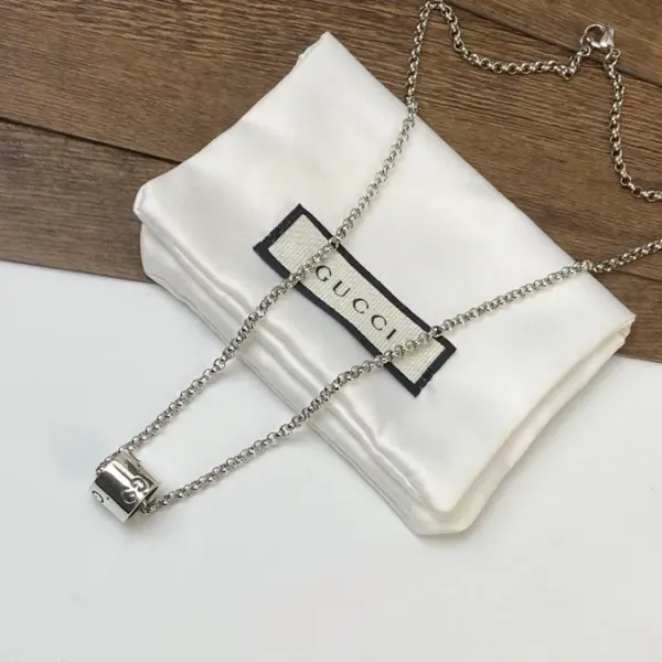 【GUCCI】ネックレス、新しいネックレス万能シンプルファッションオーナメント241015