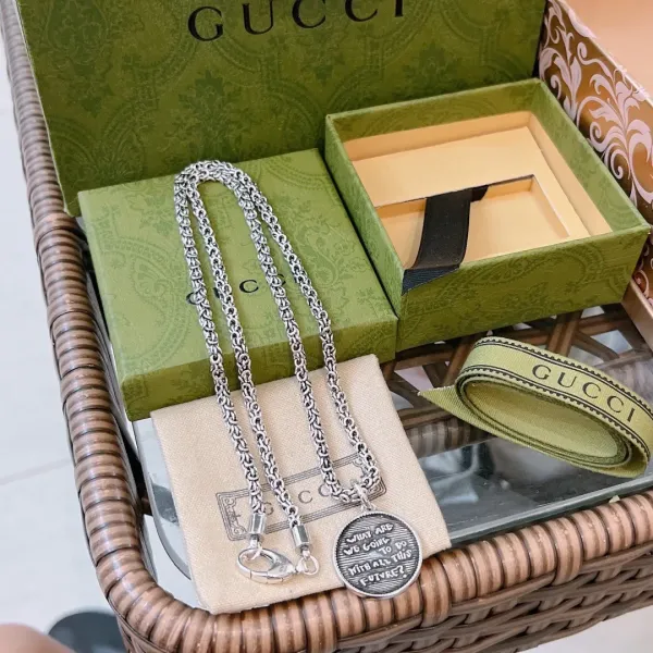 【GUCCI】ネックレス、新しいネックレス万能シンプルファッションオーナメント