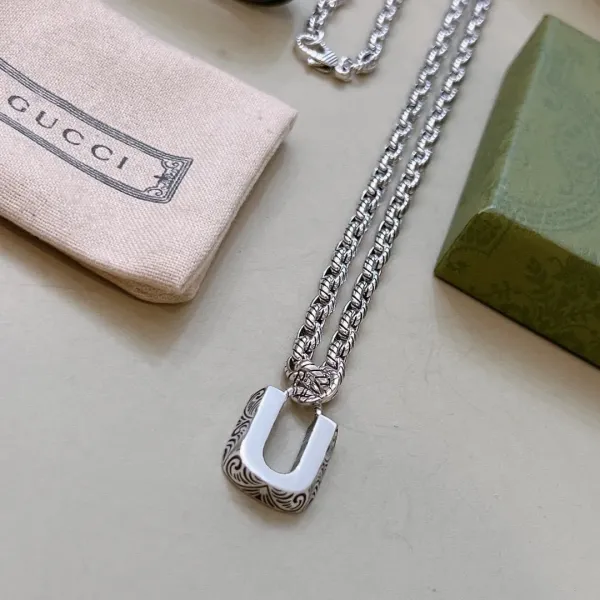 【GUCCI 】ネックレス、新しいネックレス万能シンプルファッションオーナメント
