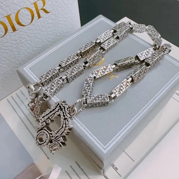 【DIOR】ネックレス、新しいネックレス万能シンプルファッションオーナメント241015 【DIOR】ネックレス、新しいネックレス万能シンプルファッションオーナメント241015