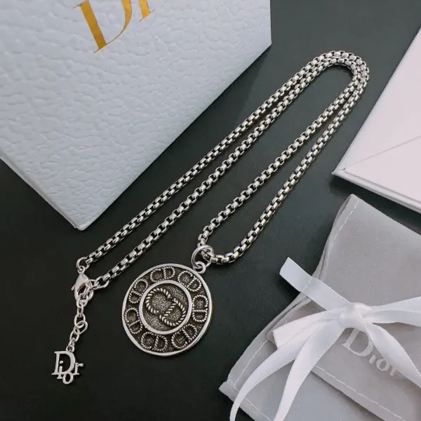 【DIOR】ネックレス、新しいネックレス万能シンプルファッションオーナメント240812