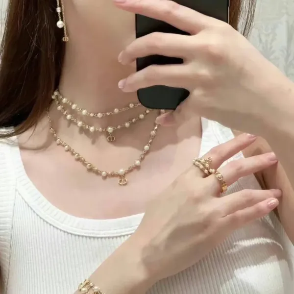 【DIOR】ネックレス、新しいネックレス万能シンプルファッションオーナメント 2473 【DIOR】ネックレス、新しいネックレス万能シンプルファッションオーナメント 2473
