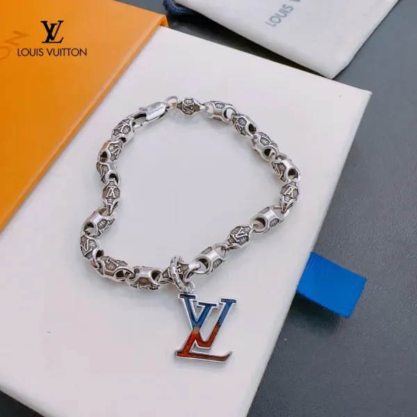 LV LOUIS VUITTON(ルイヴィトン)チェーンブレスレット 250301 LV LOUIS VUITTON(ルイヴィトン)チェーンブレスレット 250301