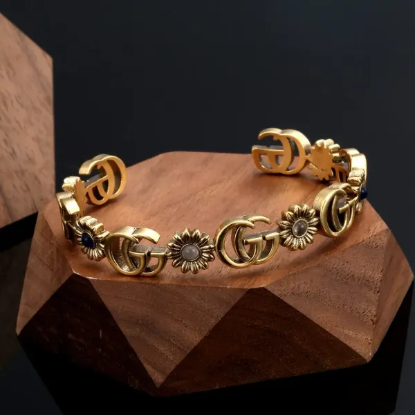 【GUCCI】ブレスレット、ファッションシンプルなスタイル 2474 【GUCCI】ブレスレット、ファッションシンプルなスタイル 2474