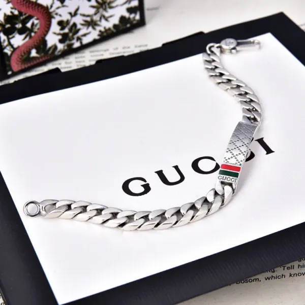 【GUCCI】ブレスレット、ファッションシンプルなスタイル 【GUCCI】ブレスレット、ファッションシンプルなスタイル