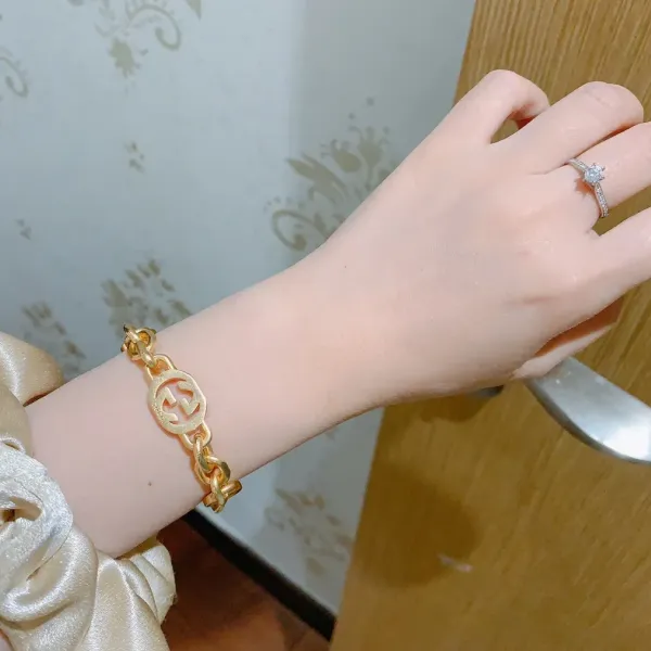 【 GUCCI  】ブレスレット、ファッションシンプルなスタイル