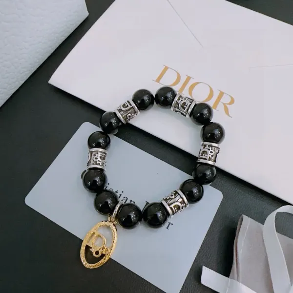 【DIOR】ブレスレット、ファッションシンプルなスタイル 250301 【DIOR】ブレスレット、ファッションシンプルなスタイル 250301