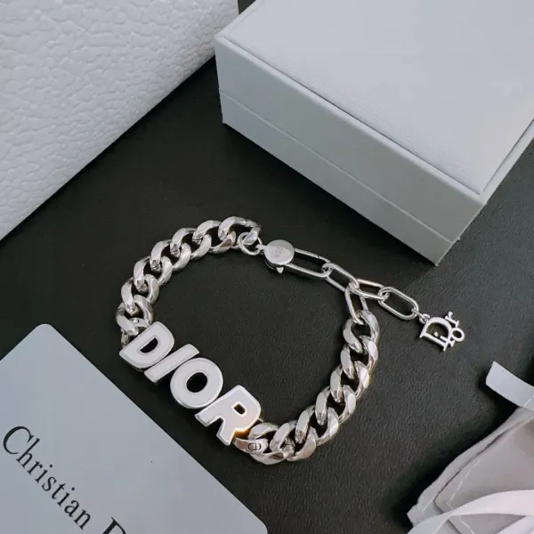 【DIOR】ブレスレット、ファッションシンプルなスタイル 250301