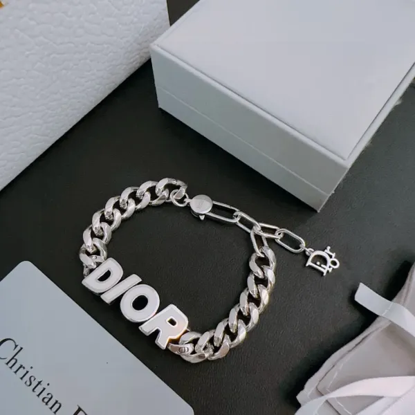 【DIOR】ブレスレット、ファッションシンプルなスタイル 250301
