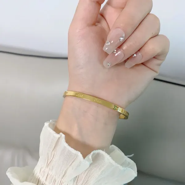 【DIOR】ブレスレット、ファッションシンプルなスタイル  250301
