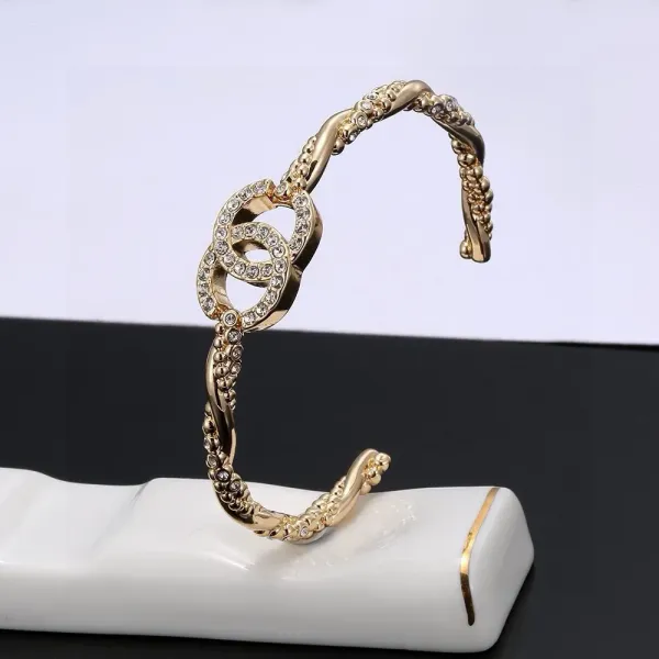 【CHANEL】  ブレスレット、ファッションシンプルなスタイル  250228