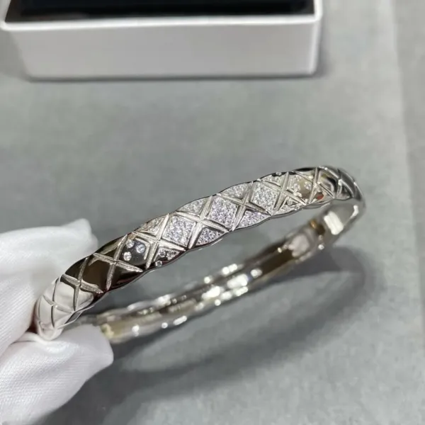 【CHANEL】  ブレスレット、ファッションシンプルなスタイル  250228
