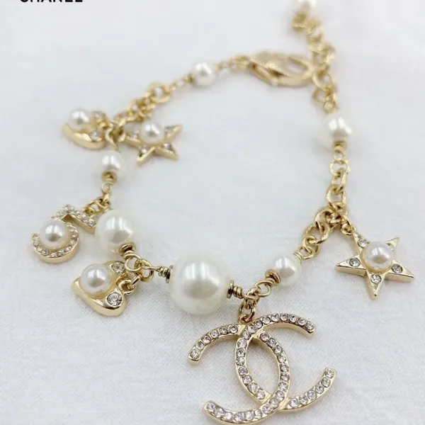 【CHANEL】ブレスレット、ファッションシンプルなスタイル