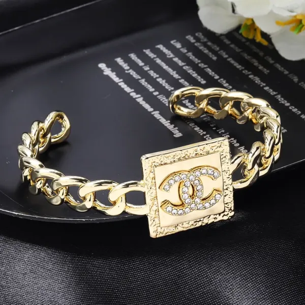 【CHANEL】ブレスレット、ファッションシンプルなスタイル