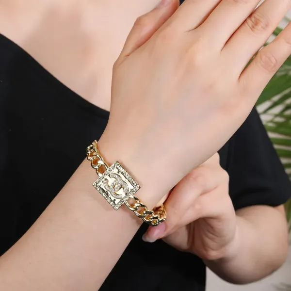【CHANEL】ブレスレット、ファッションシンプルなスタイル